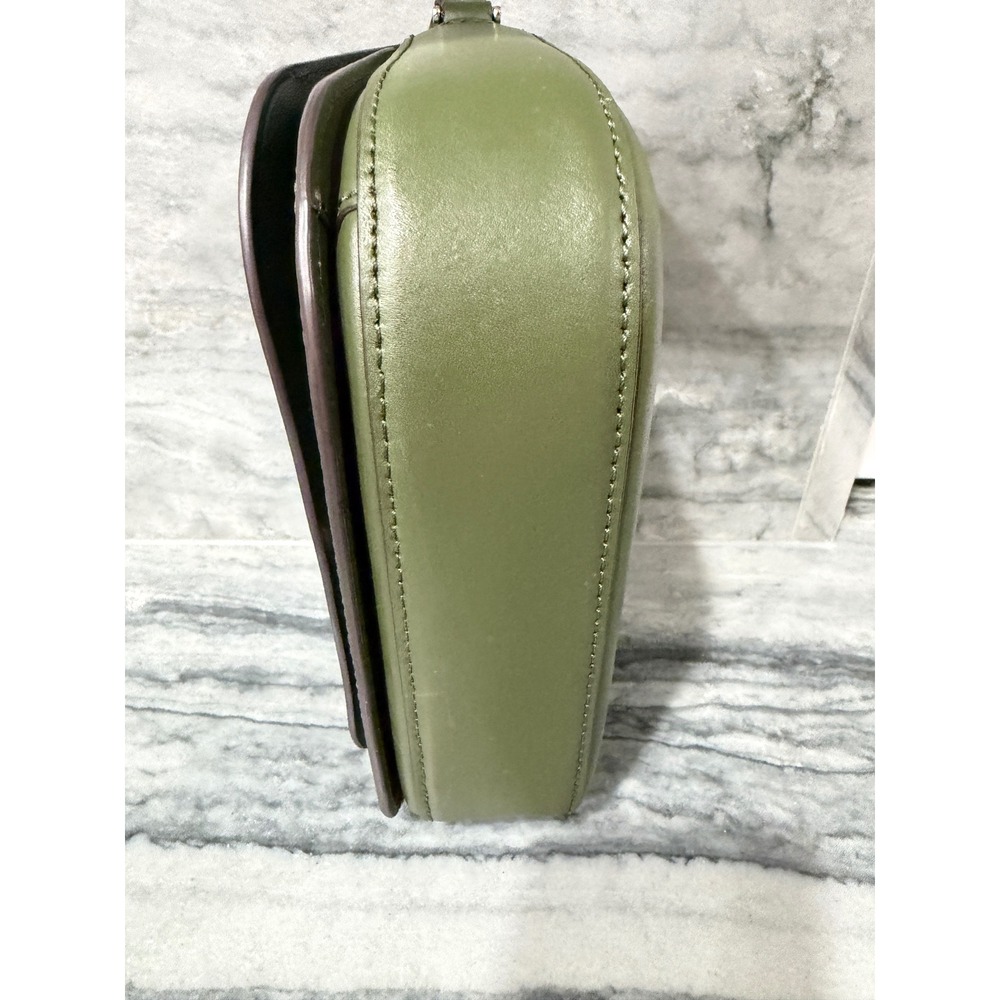 Kate Spade Leather Crossbody in Green‎ – Adjustable Strap, Classic Style - Picture 7 of 7